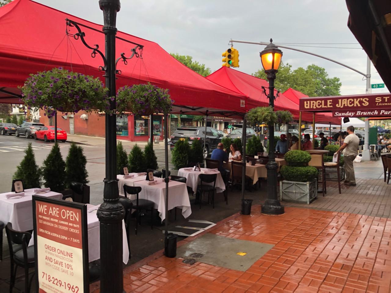 40th Avenue Outdoor Dining